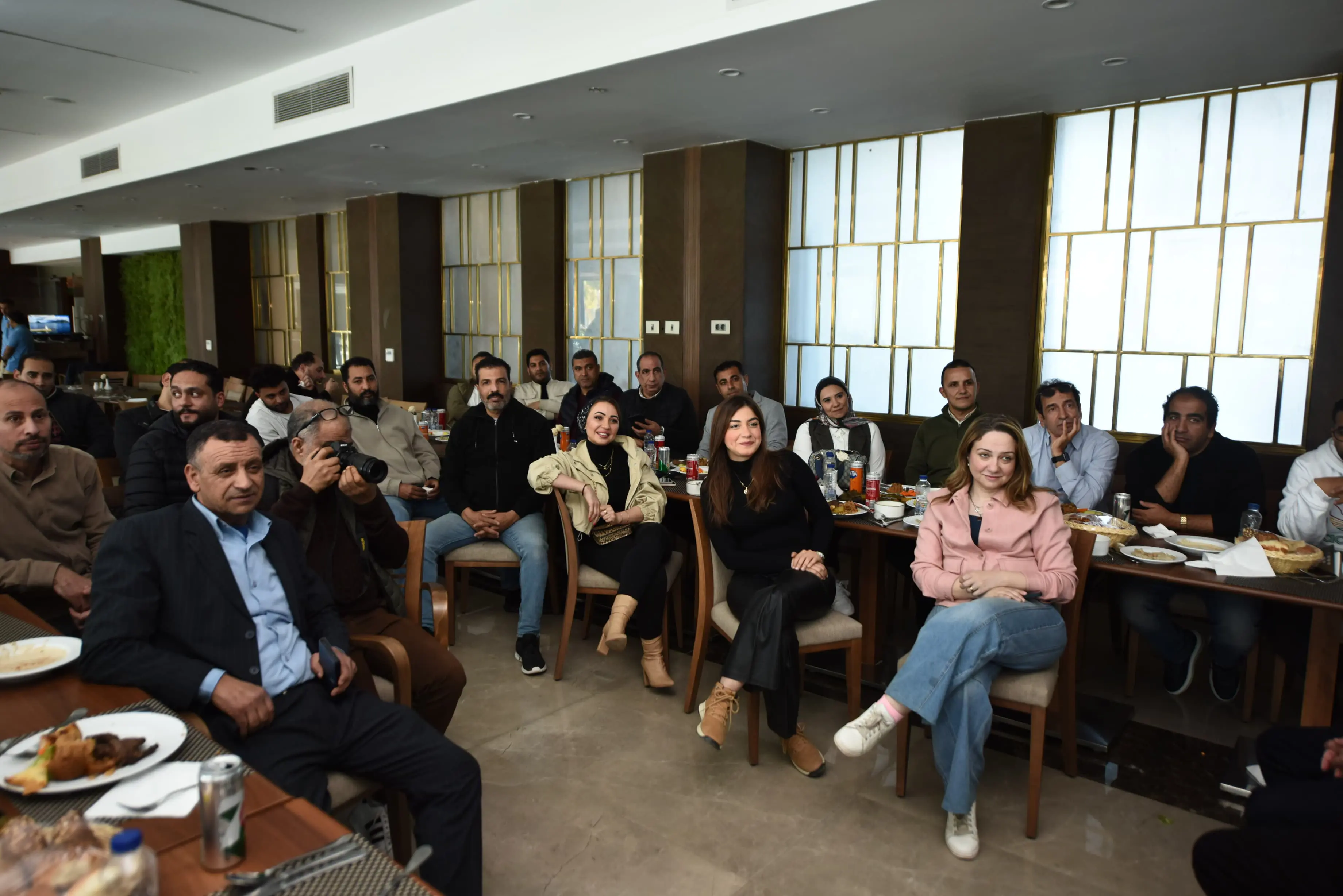 أبوريدة  يستقبل الصحفيين في مقر الاتحاد المصري