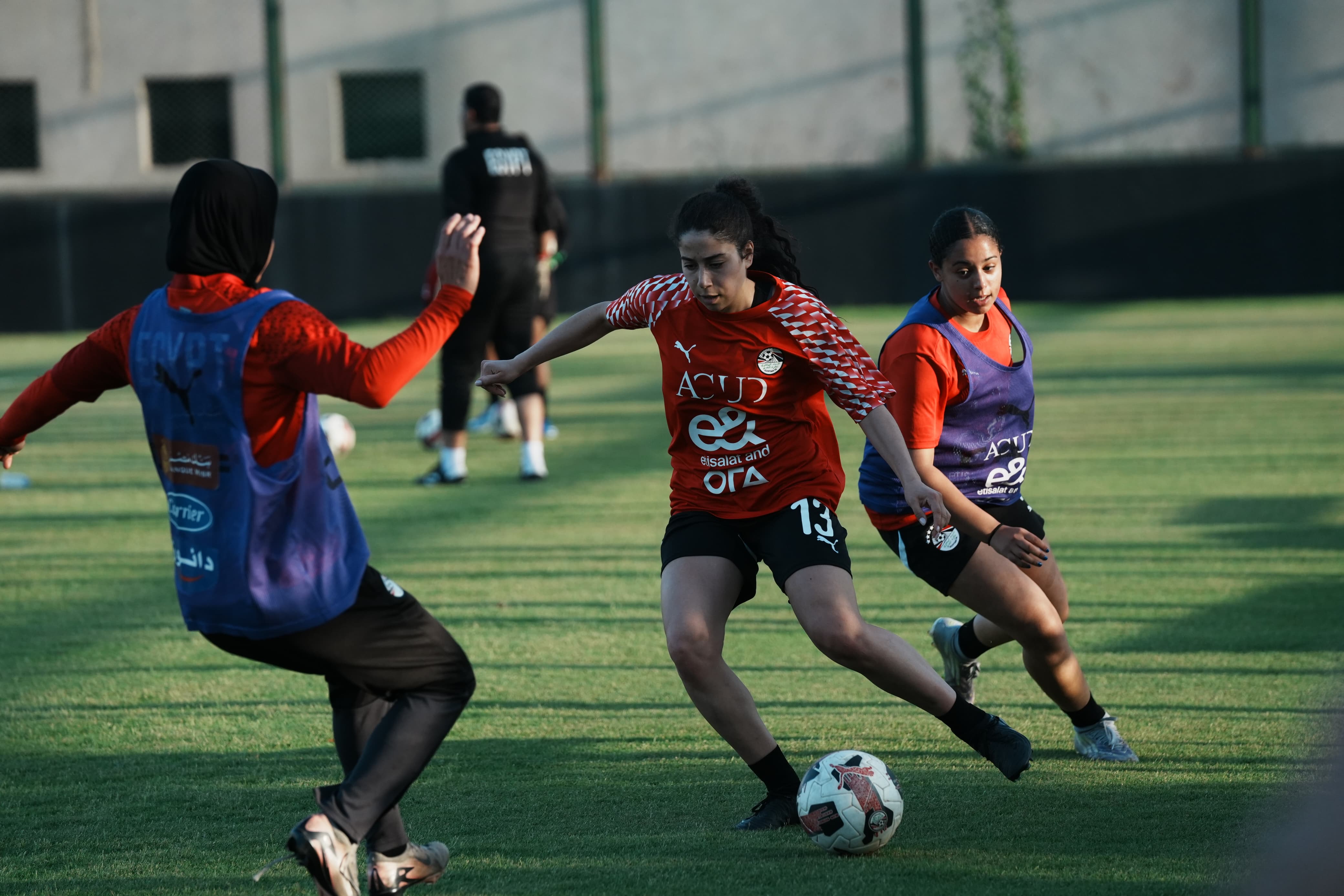 بالصور.. تدريب منتخب مصر للكرة  النسائية استعداداً لودية تونس