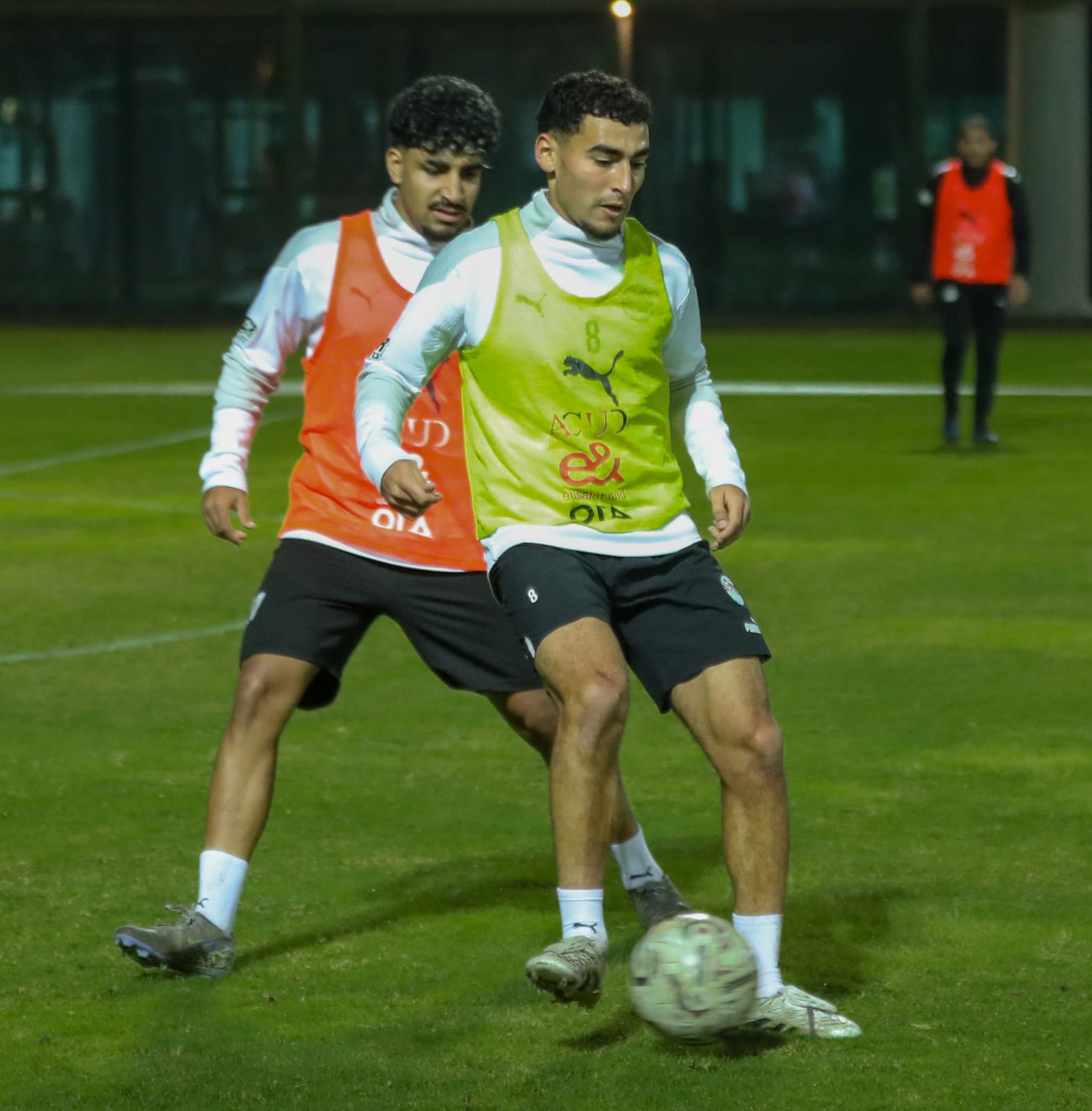 منتخب الشباب يواصل تدريباته قبل مواجهة العراق الثانية