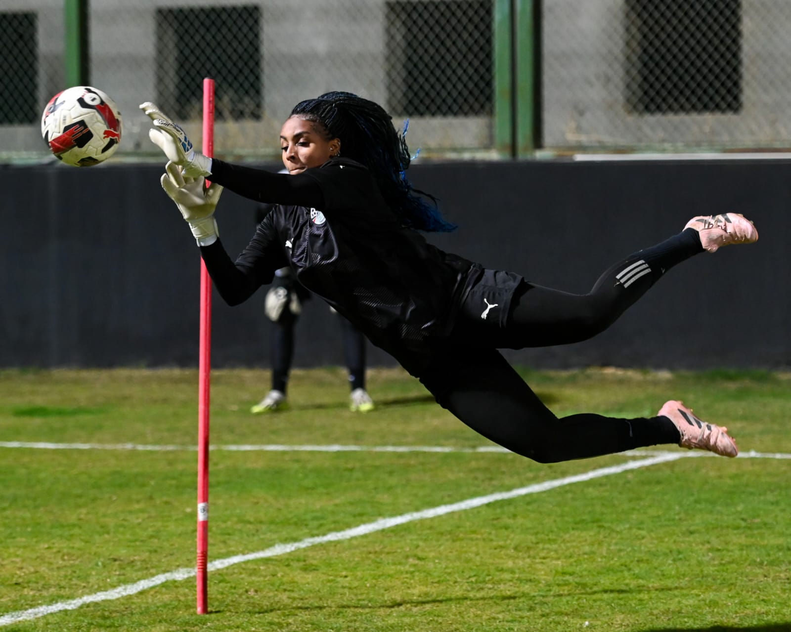 المنتخب الوطني للكرة النسائية يختتم تحضيراته لودية الجزائر الثانية