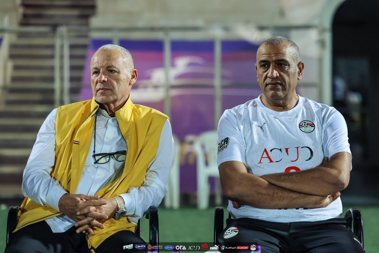 في حضور ابوريدة.. المنتخب الوطني يتدرب على ملعب هزاع بن زايد استعدادا لاوزبكستان