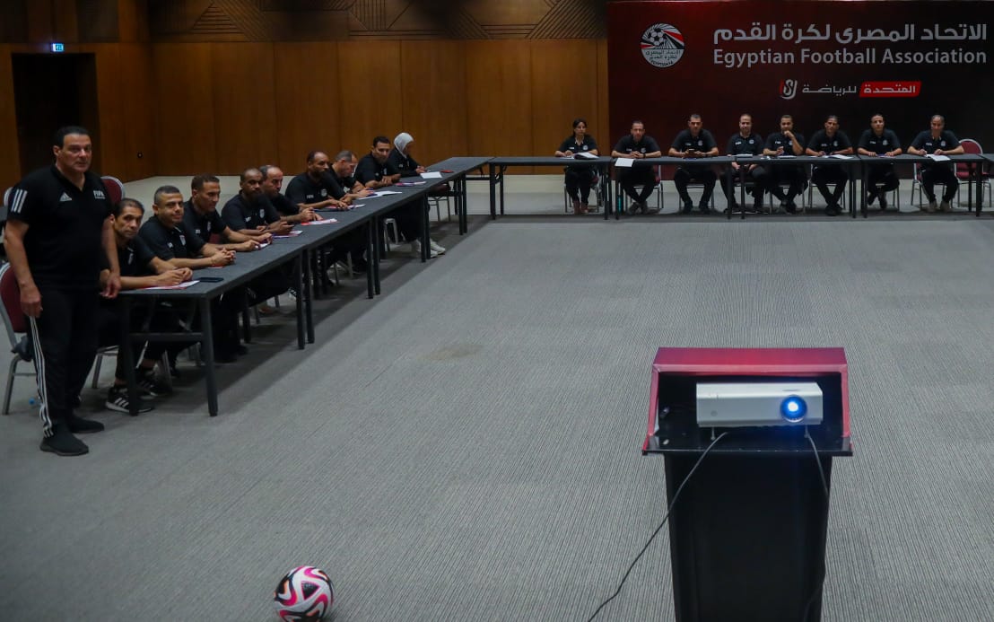 محاضرات نظرية وعملية للمحاضرين ومعدى اللياقة البدنية للحكام