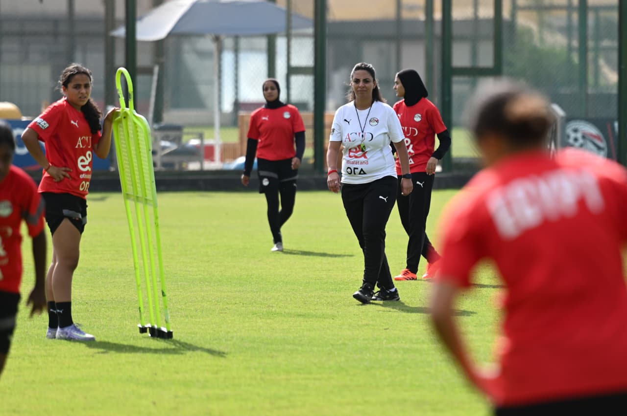 التمرين الأخير لمنتخب الكرة  النسائية تحت ٢٠ سنة قبل السفر لغينيا الإستوائية
