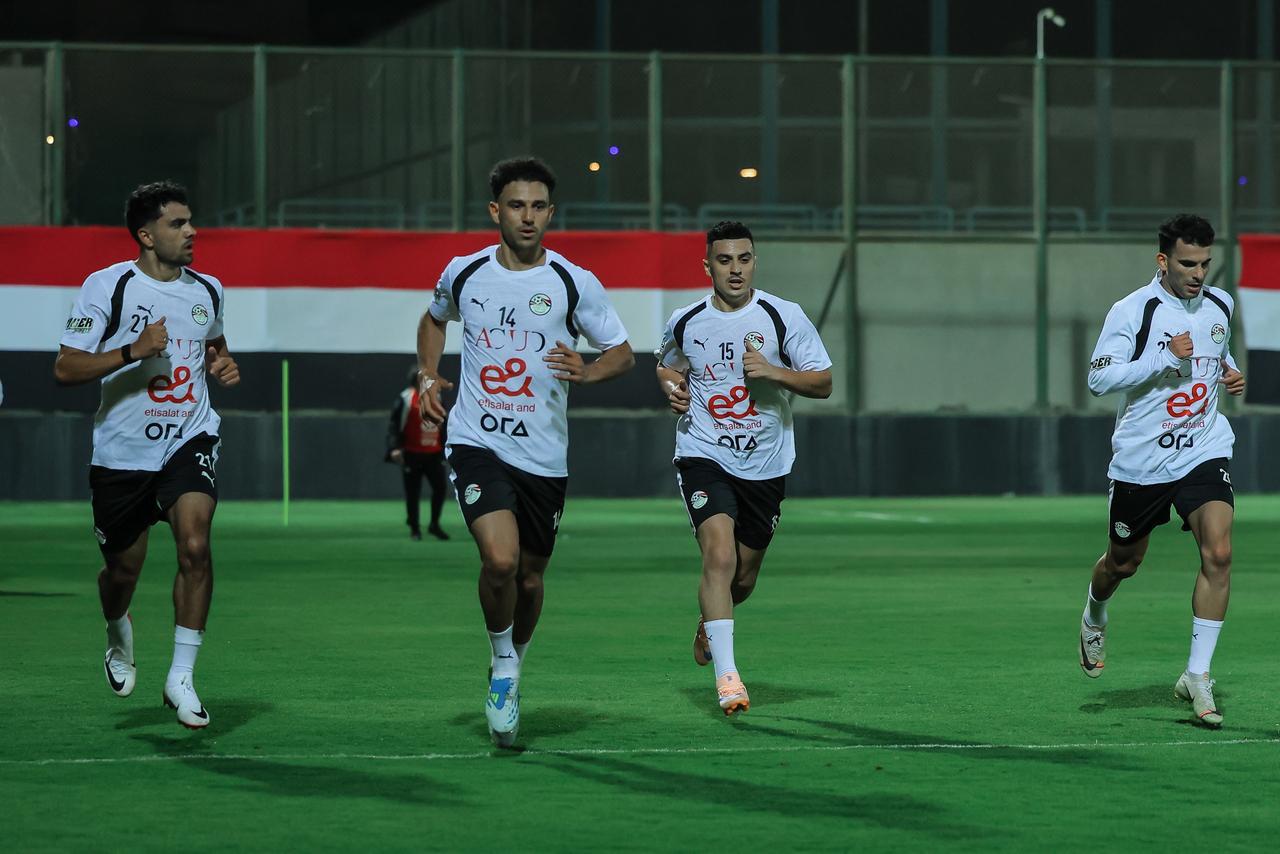 بالصور: المنتخب يخوض تدريبه الثاني في معسكر مايو استعدادا للقاء روسيا