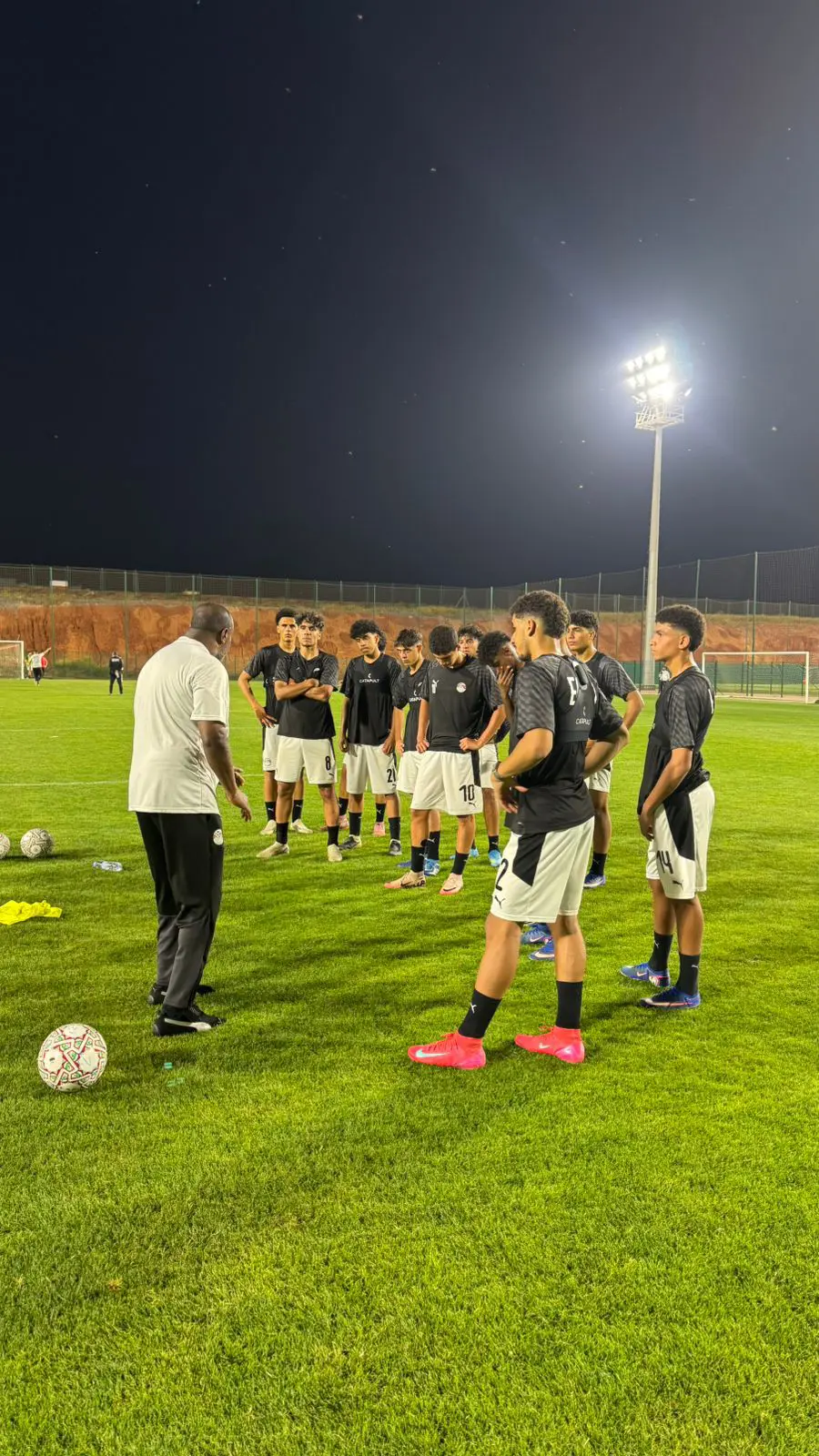 بالصور: منتخب الناشئين يواصل تحضيراته لمواجهة كوت ديفوار