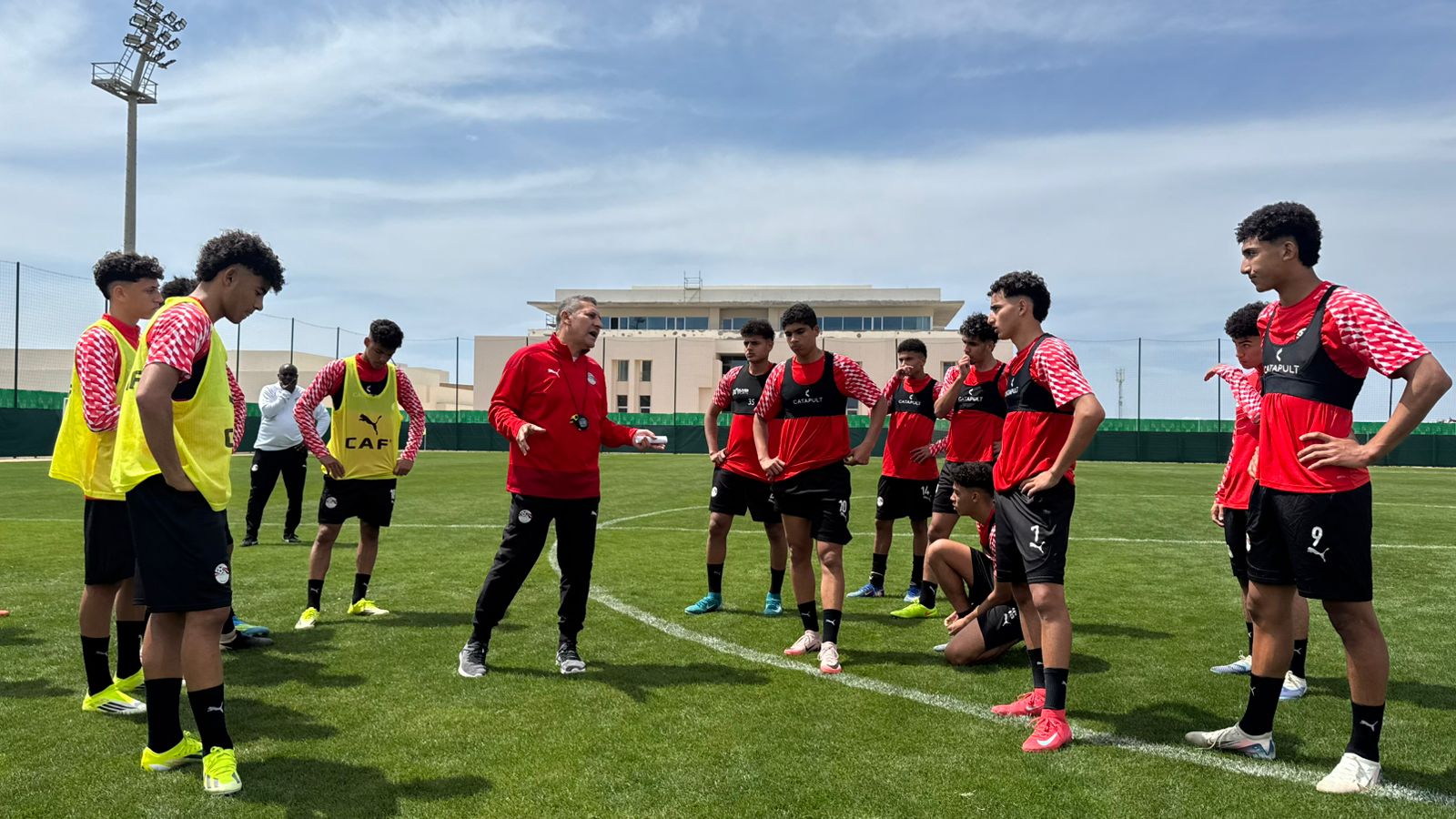 بالصور: تدريبات منتخب الناشئين في المغرب استعدادا لكأس أفريقيا