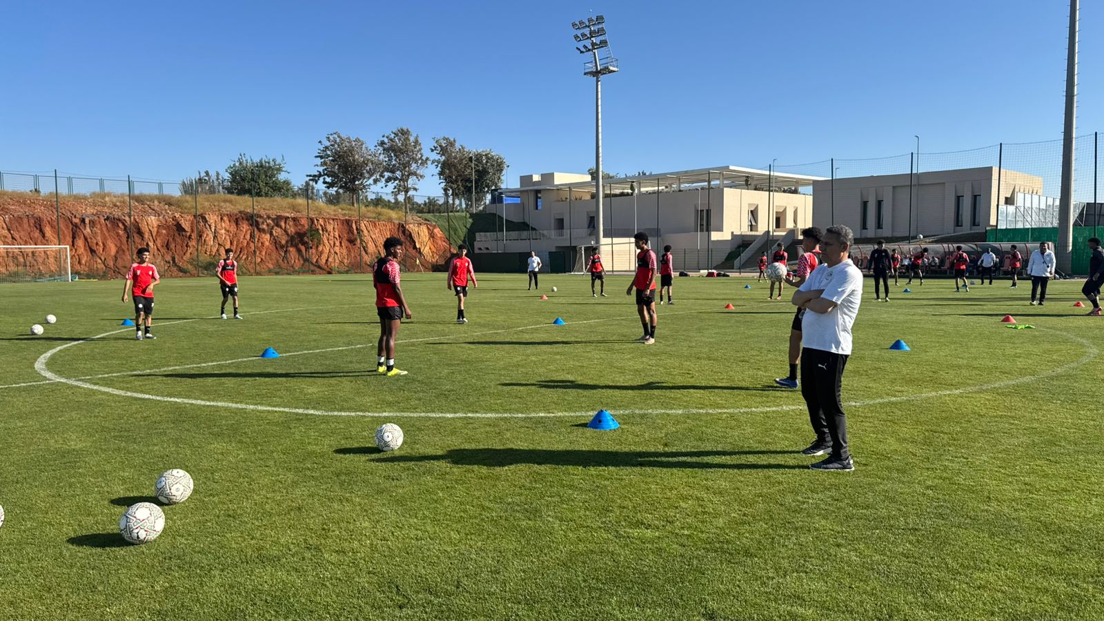 بالصور: منتخب الناشئين يختتم تحضيراته للقاء تنزانيا في نصف نهائي كأس أفريقيا