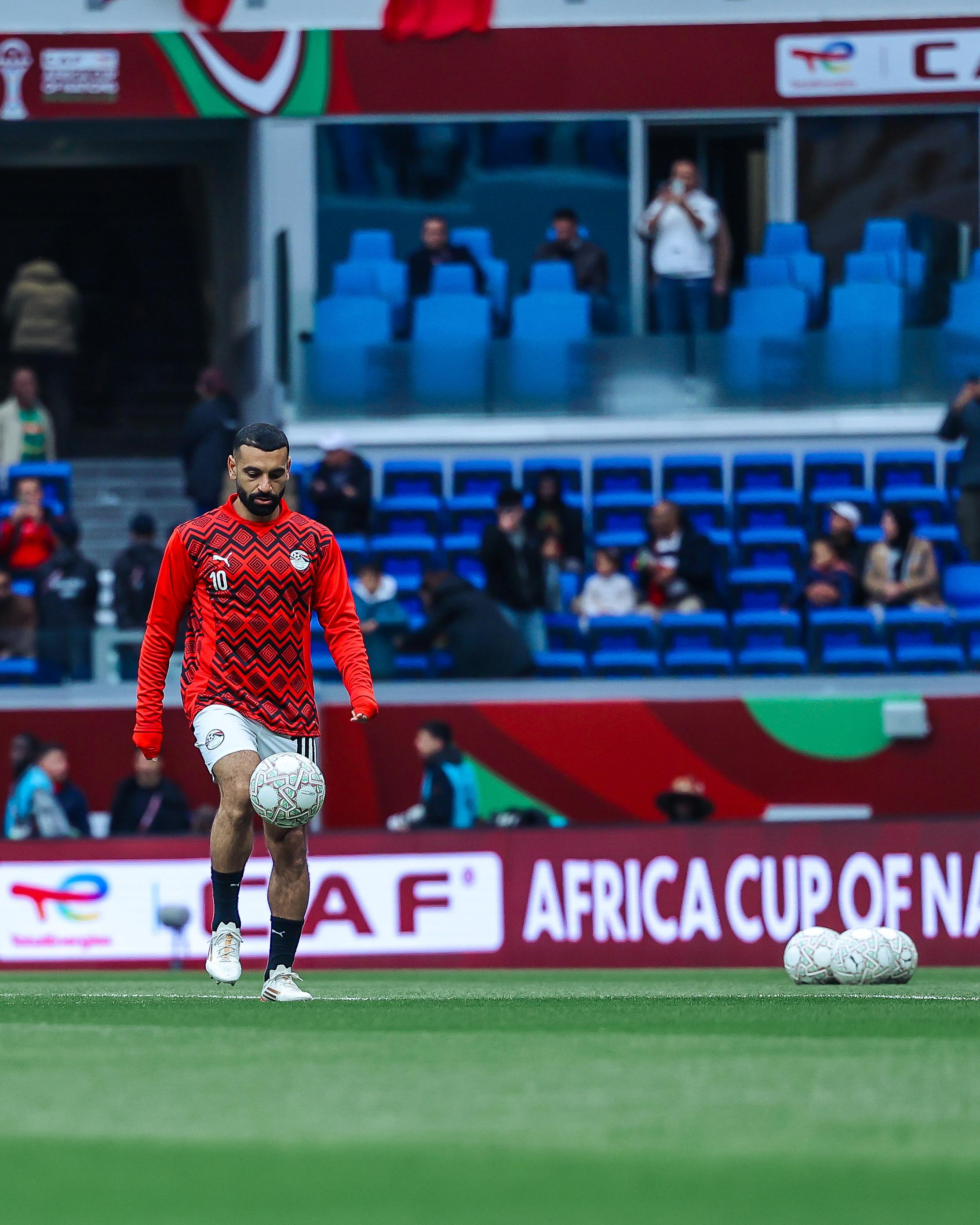 إحماء منتخب مصر قبل مواجهة السنغال