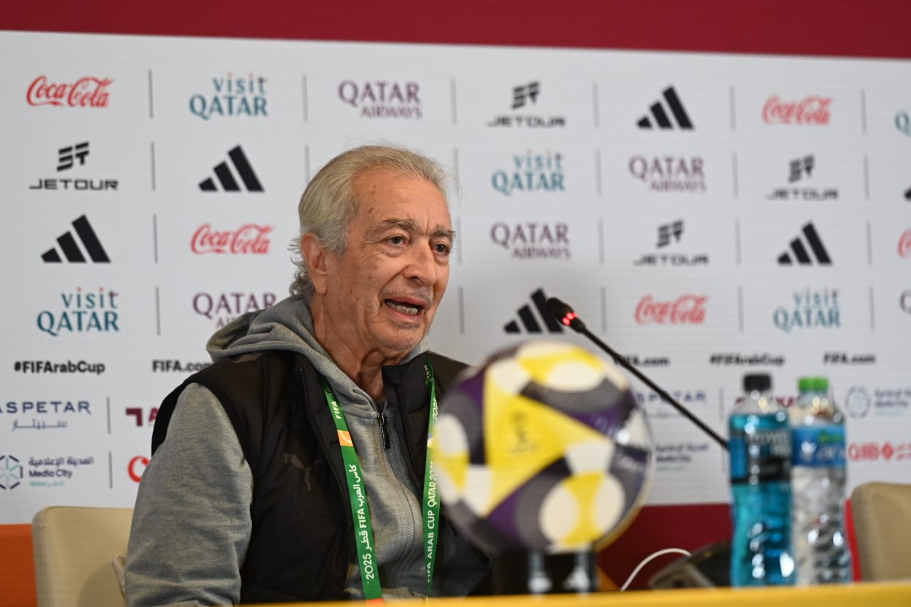 حلمي طولان والنني في المؤتمر الصحفي قبل مواجهة الإمارات