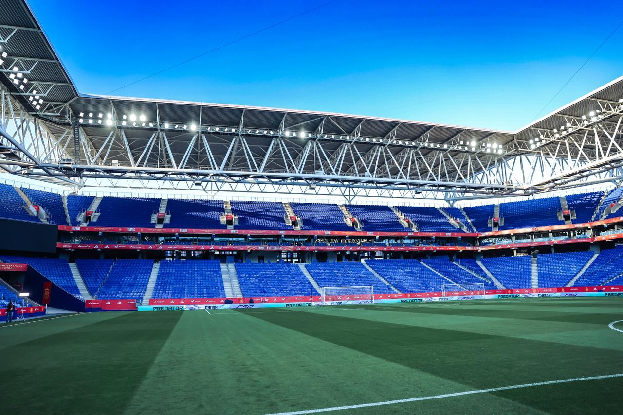 صور ملعب "آر سي دي إي"  الذي يستضيف لقاء مصر وإسبانيا