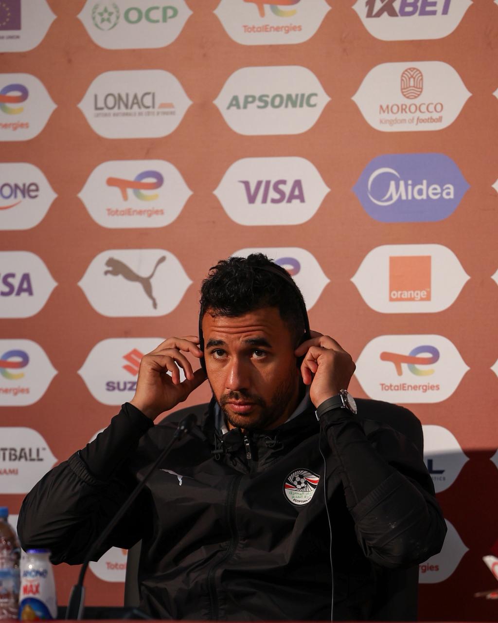 حسام حسن و"تريزيجيه" في المؤتمر الصحفي قبل لقاء كوت ديفوار غدا