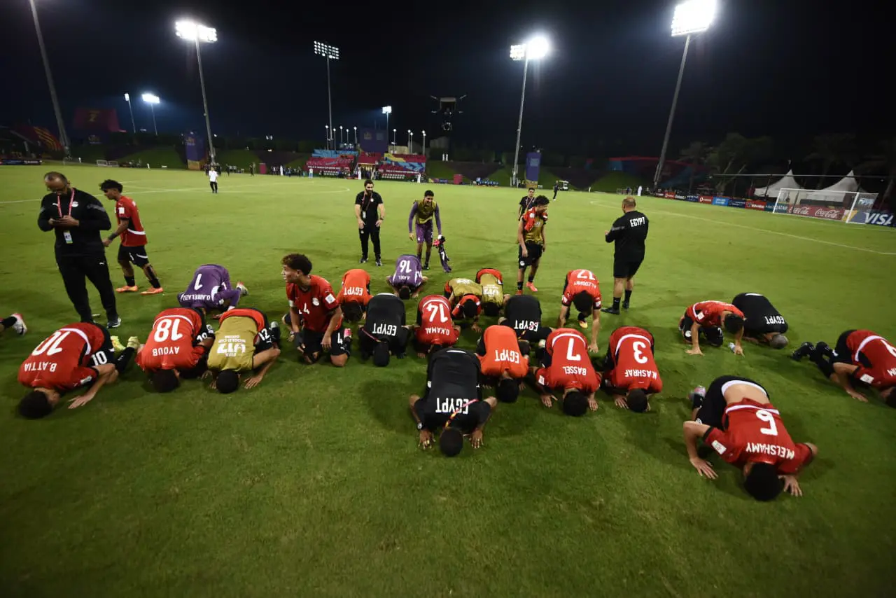 فرحة المنتخب الوطني تحت 17 سنة بعد التعادل مع فنزويلا بعشرة لاعبين