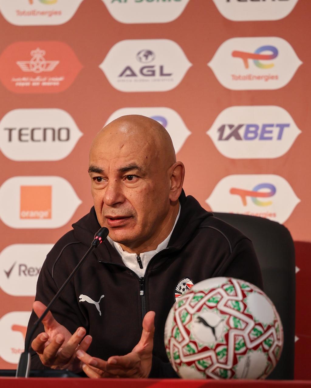 حسام حسن و"تريزيجيه" في المؤتمر الصحفي قبل لقاء كوت ديفوار غدا