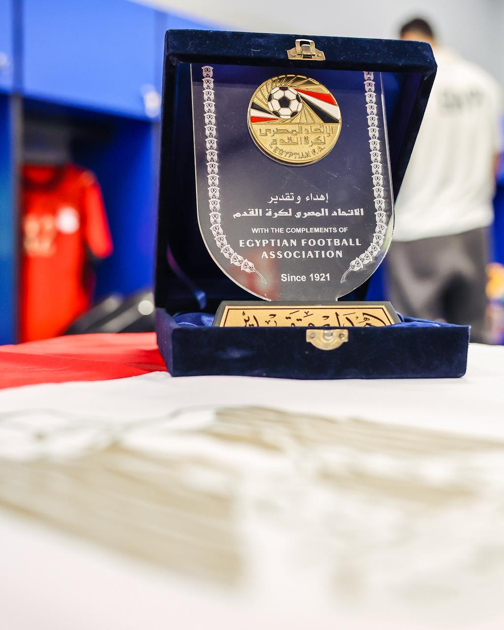 وصول منتخب مصر لملعب إسبانيول قبل مواجهة إسبانيا