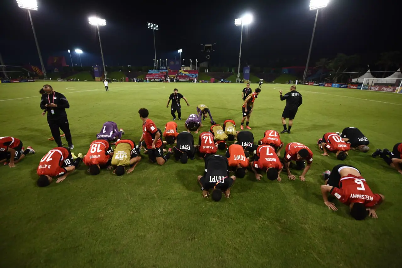 فرحة المنتخب الوطني تحت 17 سنة بعد التعادل مع فنزويلا بعشرة لاعبين