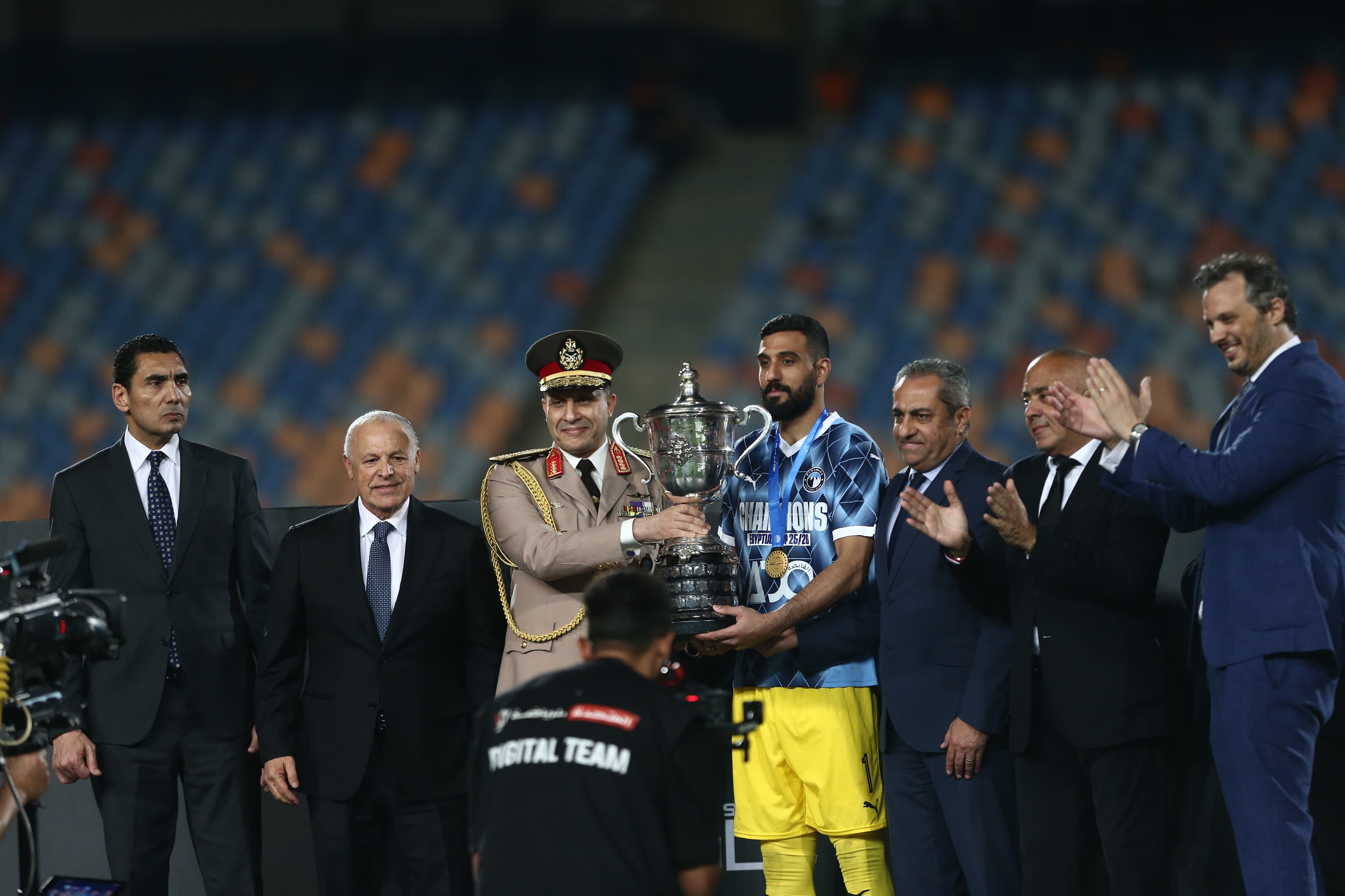 بالصور: مراسم تتويج بيراميدز بكأس مصر