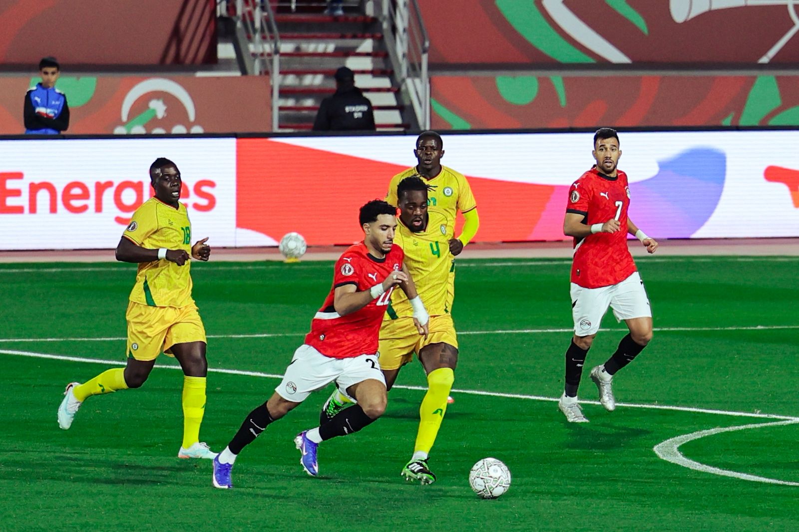 صور الشوط الأول من لقاء مصر وزيمبابوي