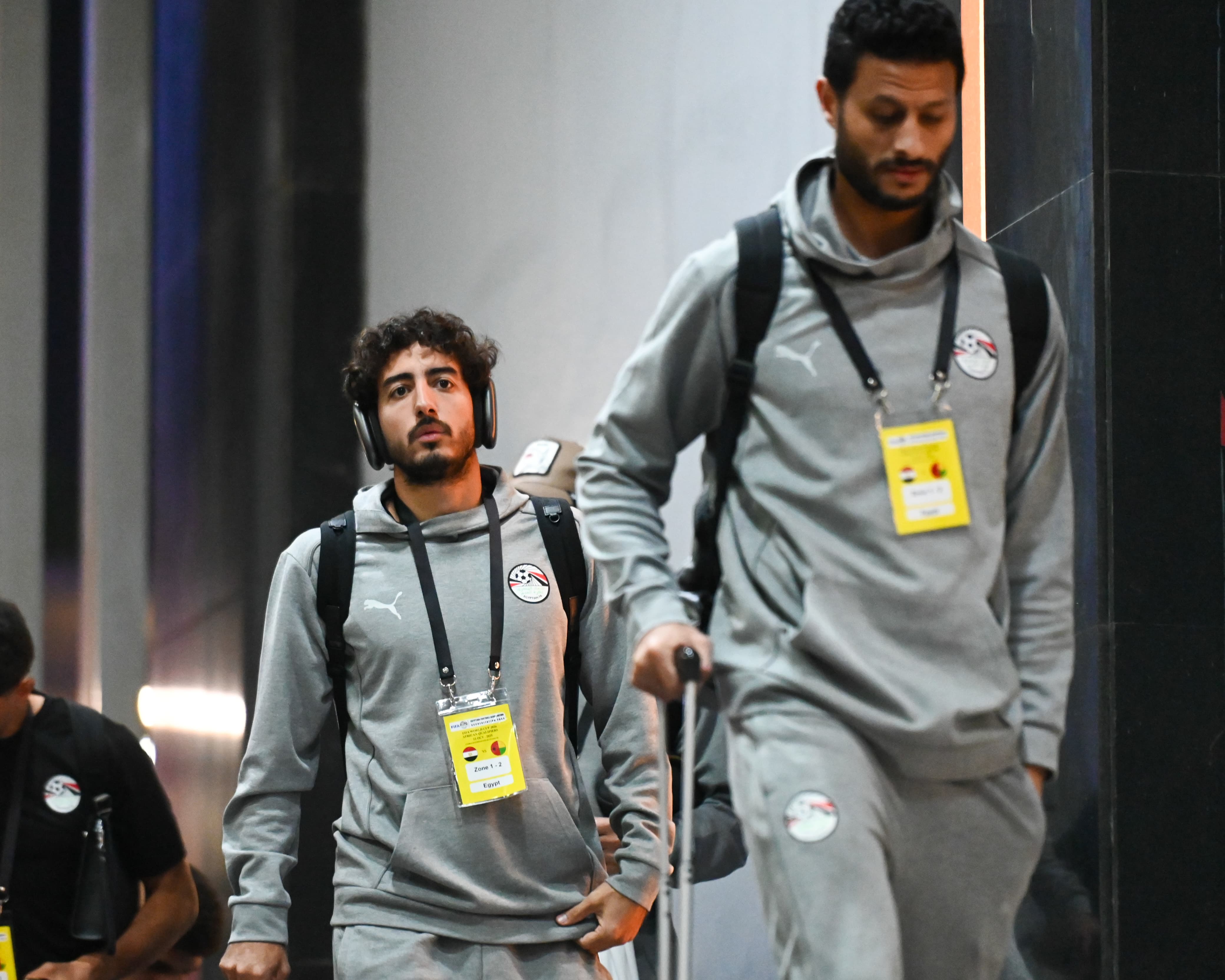 وصول لاعبي منتخب مصر لملعب القاهرة قبل مواجهة غينيا بيساو