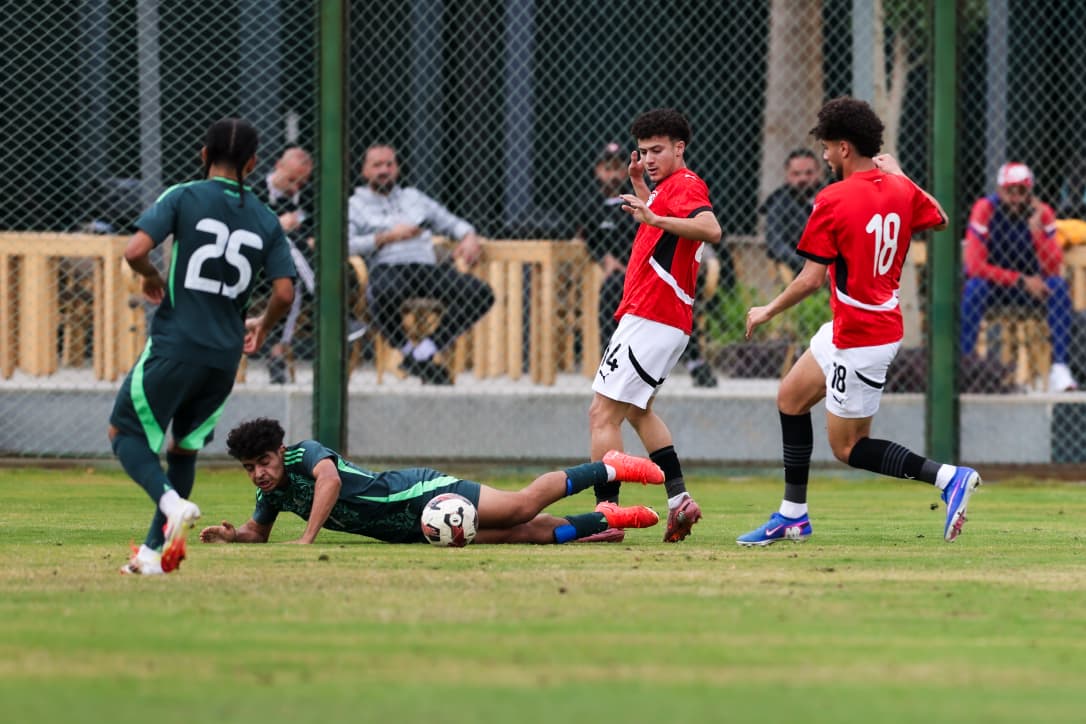 بالصور منتخب الشباب يتعادل سلبياً مع الجزائر في الودية الثانية