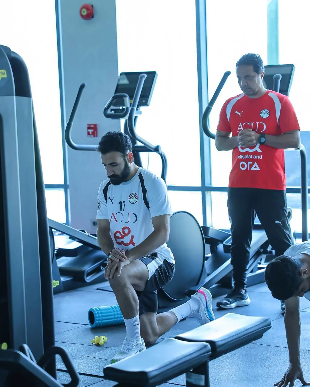 بالصور: المنتخب الوطني يتدرب في (الجيم) استعدادا للقاء روسيا