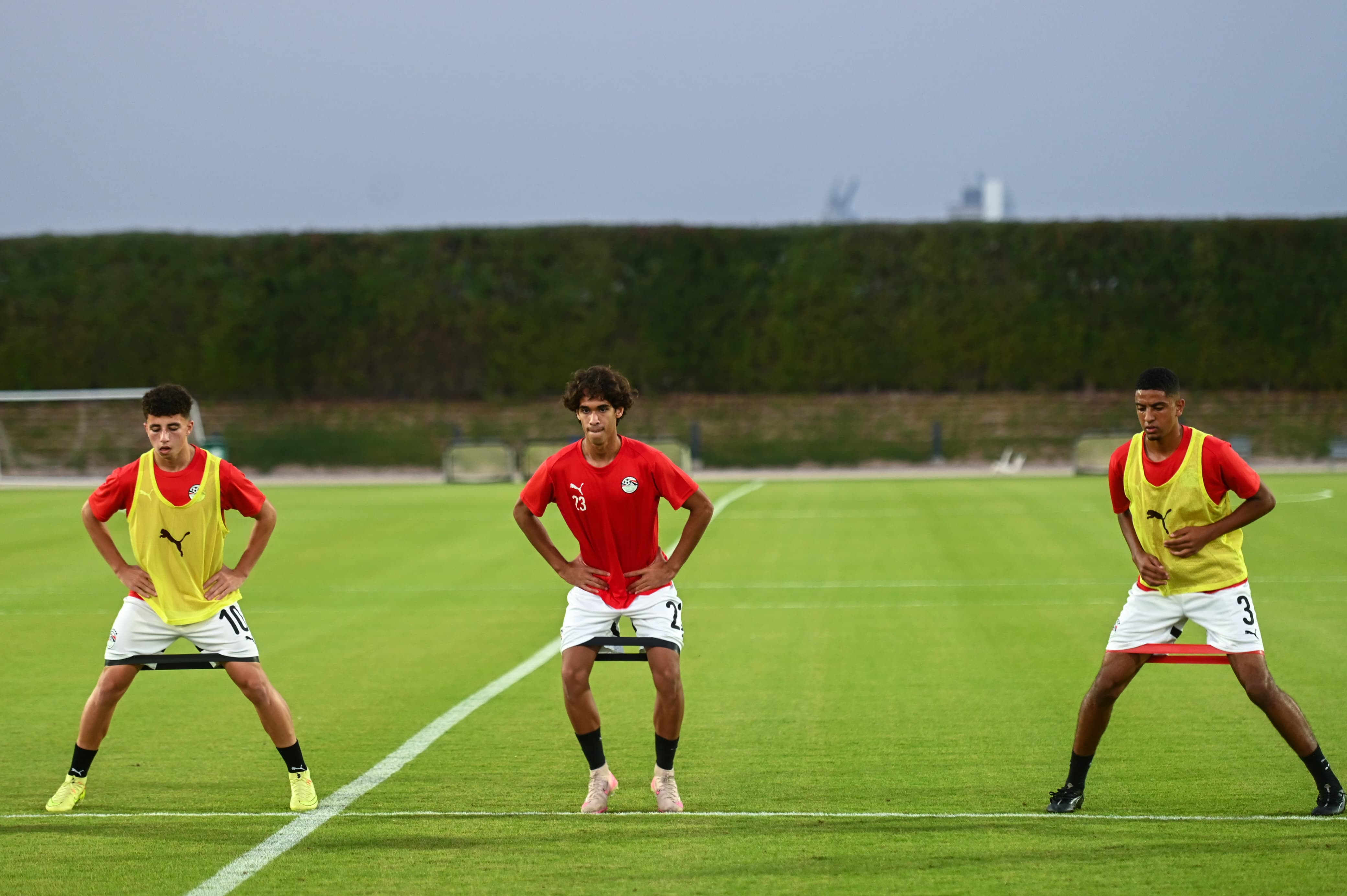 المنتخب الوطني تحت 17 عامًا يختتم استعداداته لمواجهة قطر وديًا 