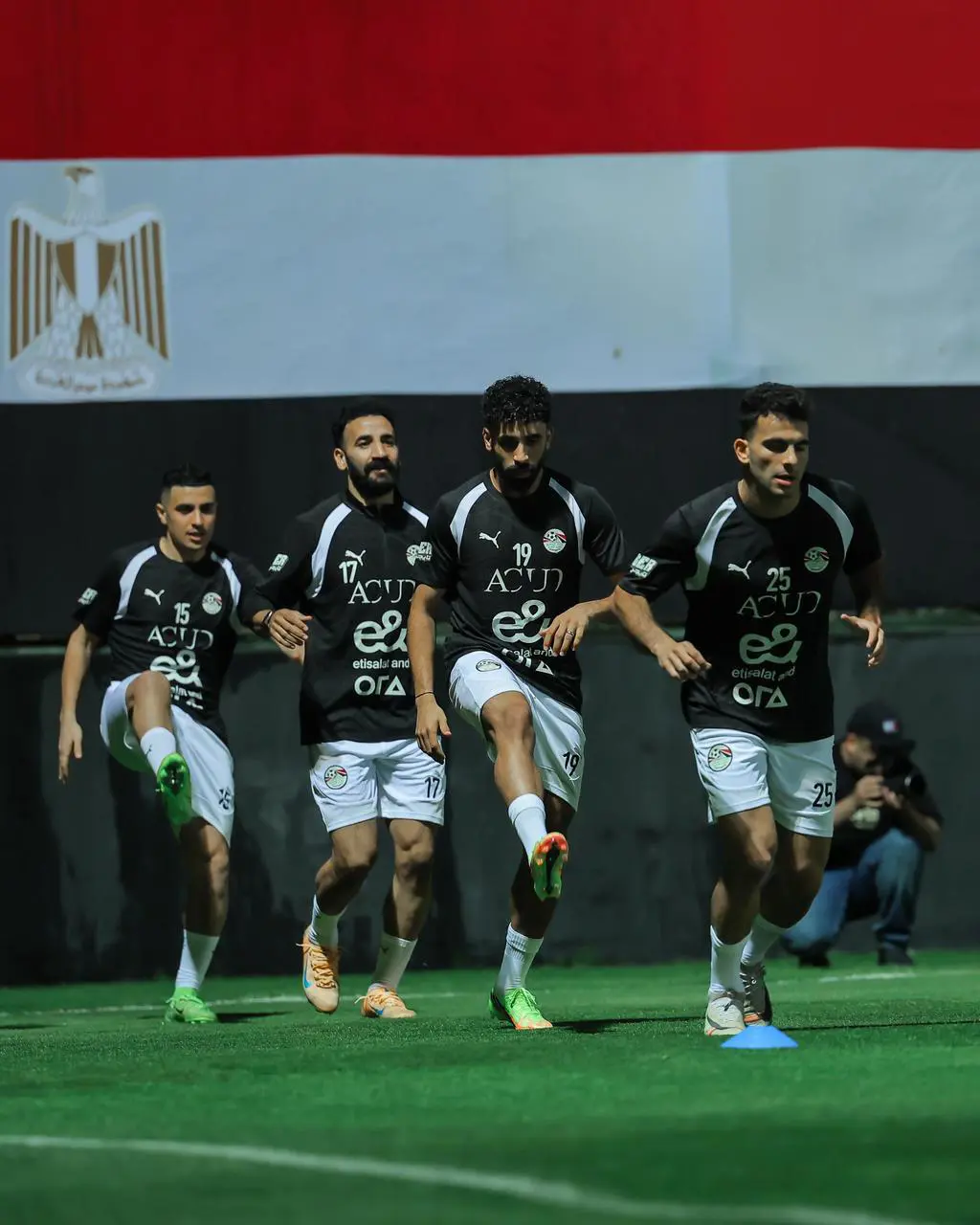 بالصور: المنتخب الوطني يبدأ معسكر مايو استعداداً لمواجهة روسيا الودية