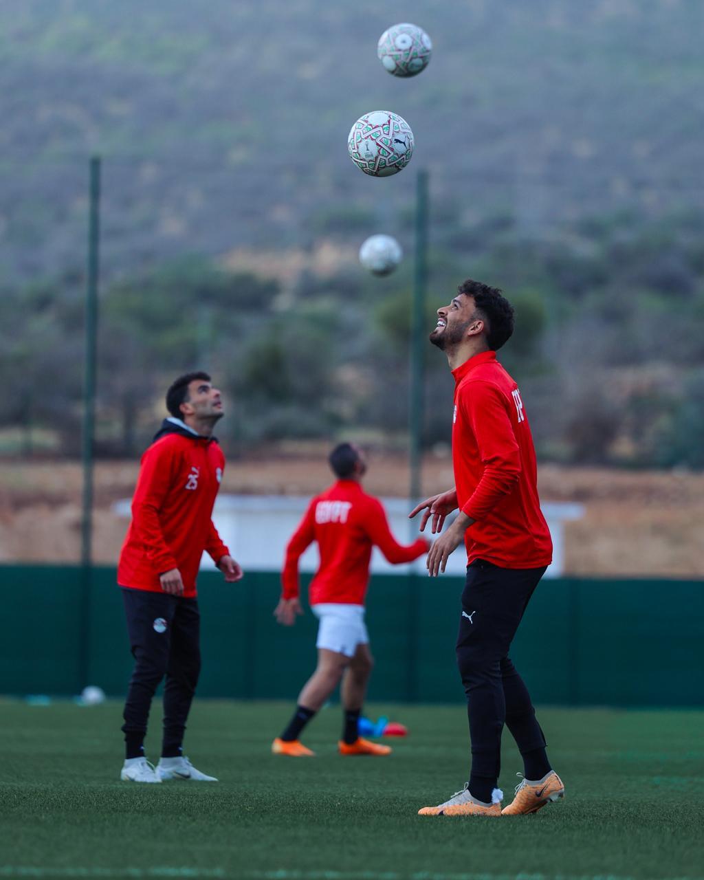 منتخب مصر يختتم تدريباته قبل مواجهة بنين غدًا