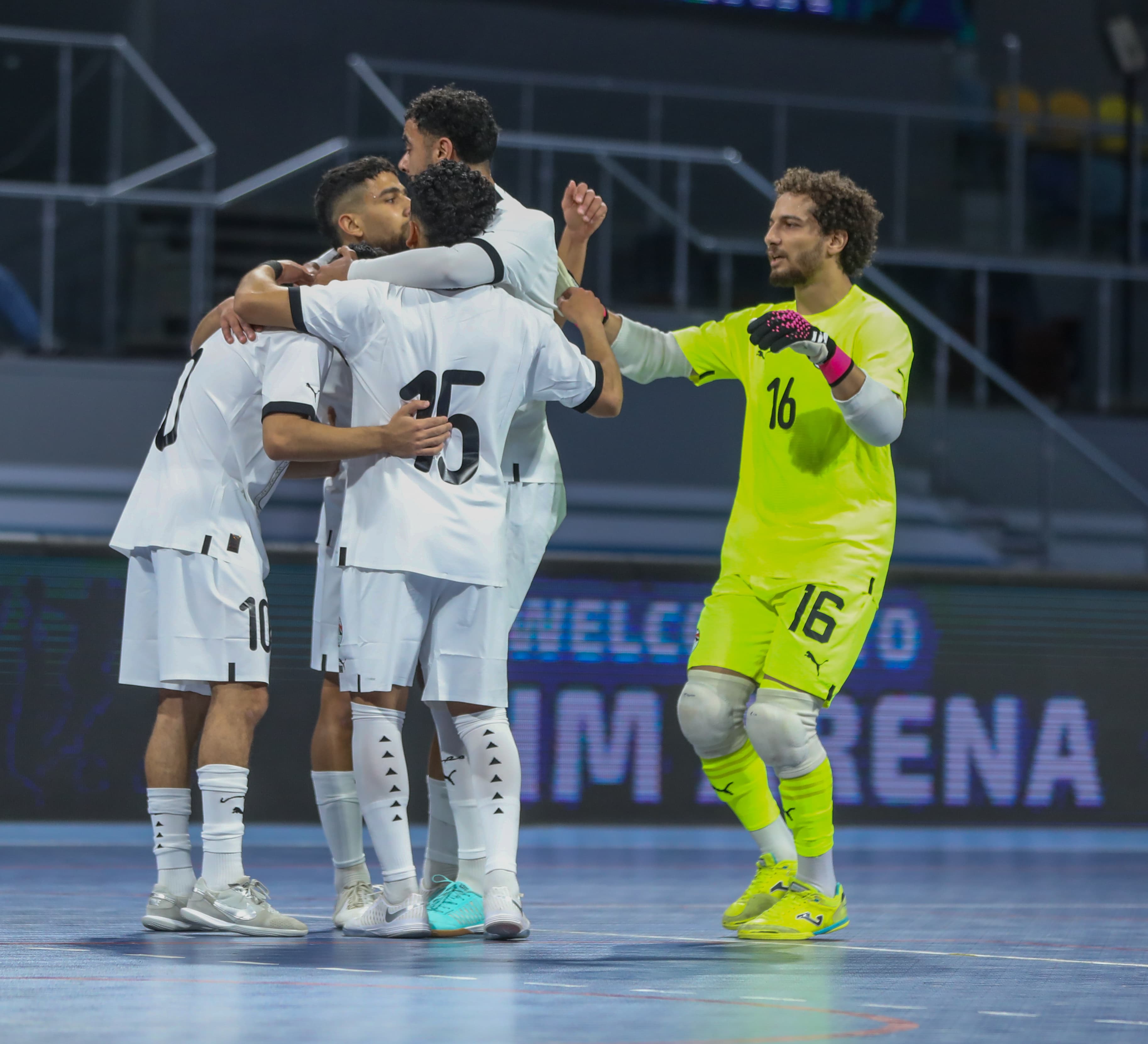 بالصور: منتخب مصر لكرة الصالات يفوز على نظيره الجزائري (4 - 1) وديا