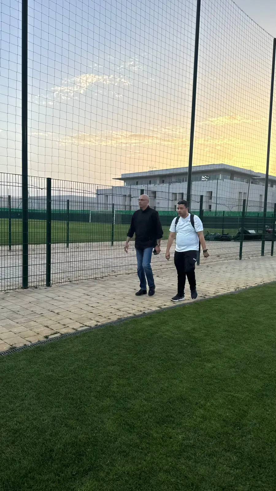 بالصور: منتخب الناشئين يواصل تحضيراته لمواجهة كوت ديفوار