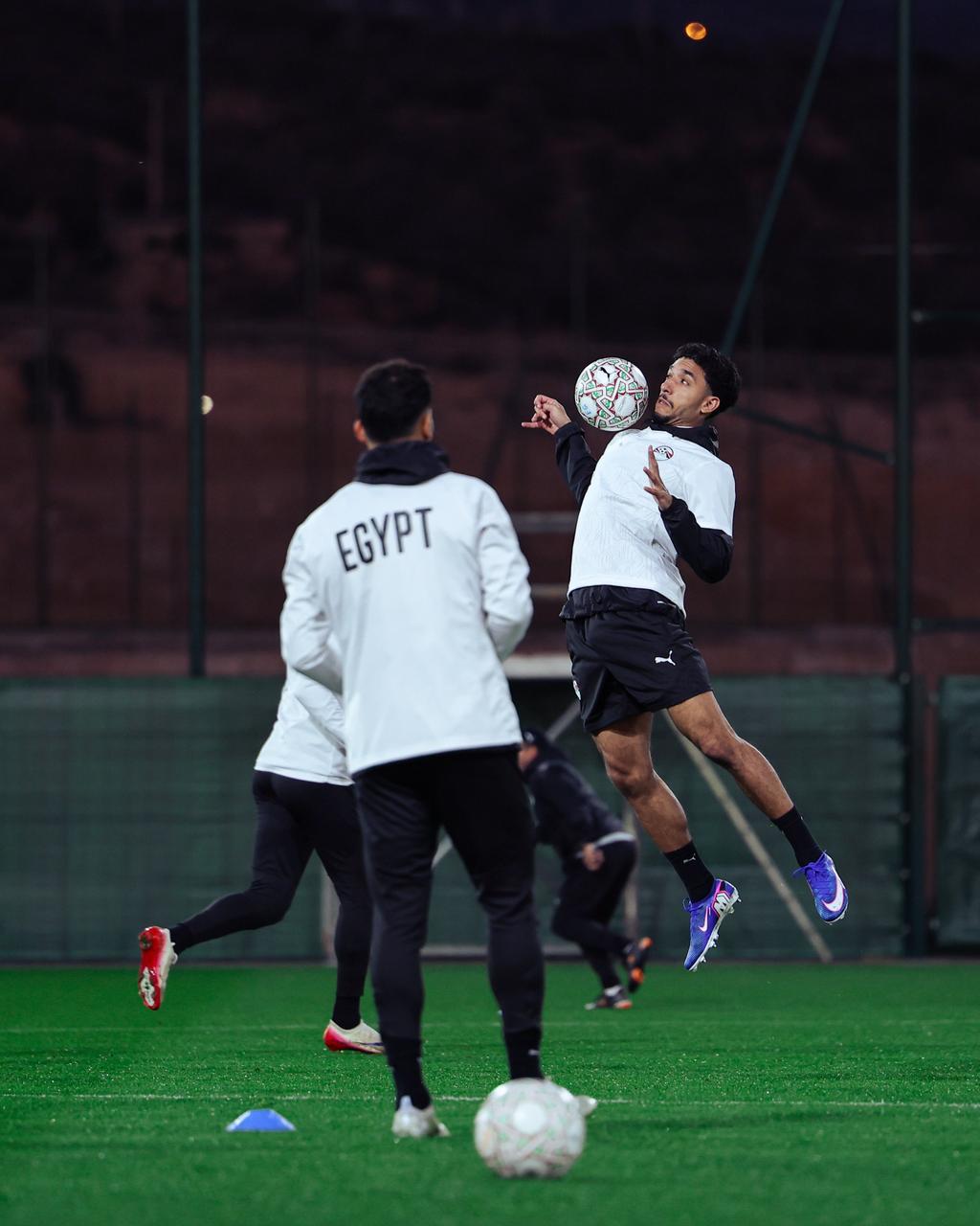 منتخب مصر يواصل تدريباته قبل مواجهة كوت ديفوار