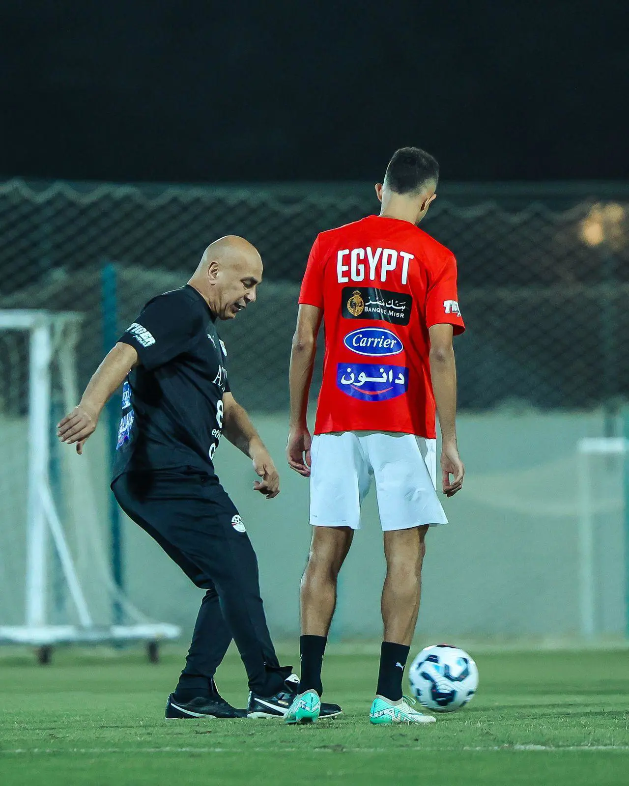 منتخب مصر يختتم تحضيراته لمواجهة أوزبكستان في دورة العين